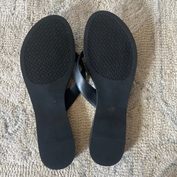 Tory Burch Black Leather Sandals with Gold Medallion - Picture 6 of 7